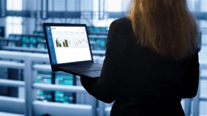 How to Choose the Right Tool for Oracle EBS Migration to OCI?